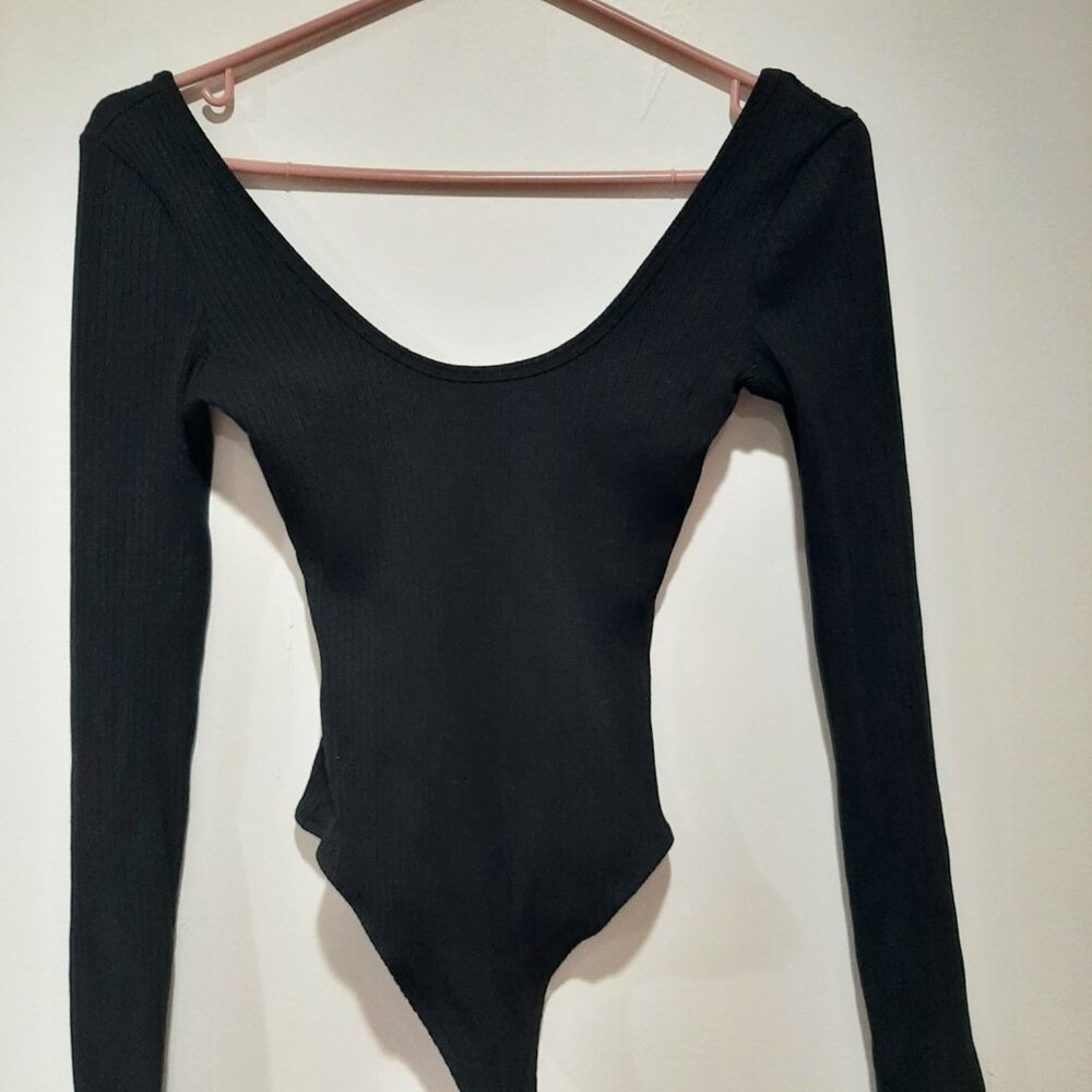 Wilfred Aritzia quiet luxury ribbed long sleeved balletcore bodycon bodysuit top - Picture 5 of 15